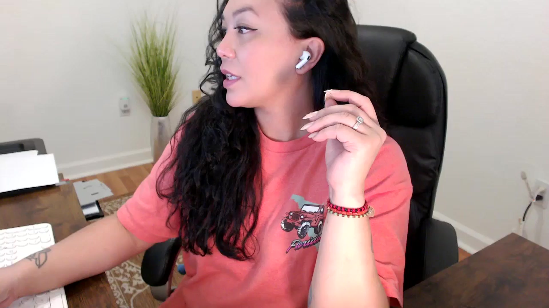 Gallery image thumbnail from MickaylaStar's myfreecams stream on, 01/29/2026, 18:50 image 5 of 20