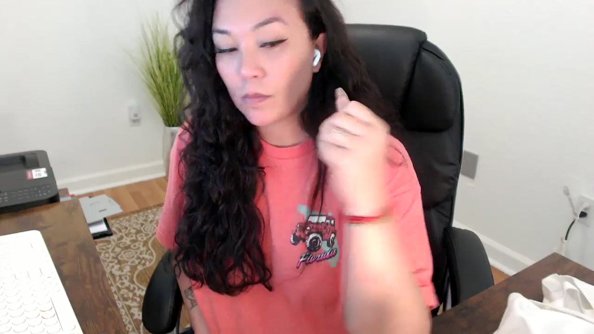 Gallery image thumbnail from MickaylaStar's myfreecams stream on, 01/29/2026, 21:20 image 12 of 20