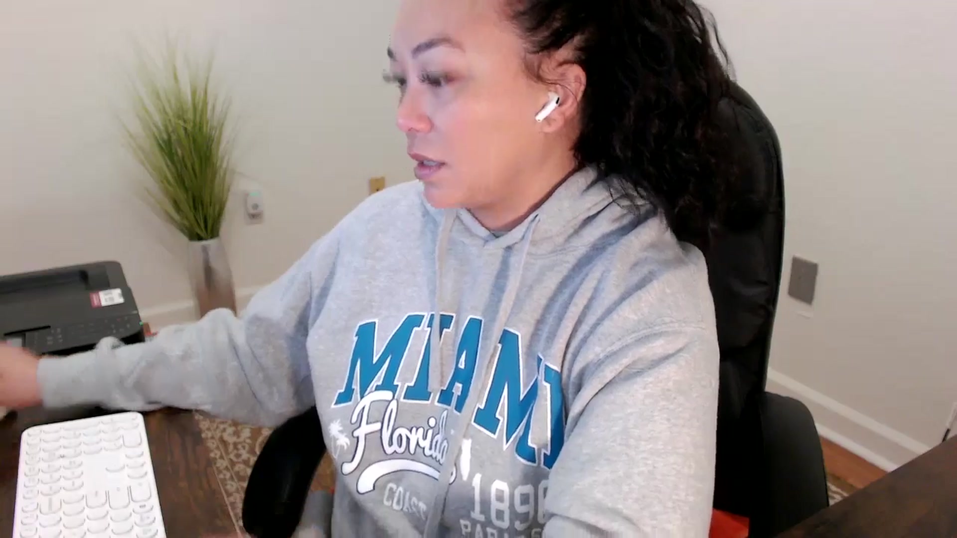 Gallery image thumbnail from MickaylaStar's myfreecams stream on, 02/02/2026, 14:33 image 7 of 20