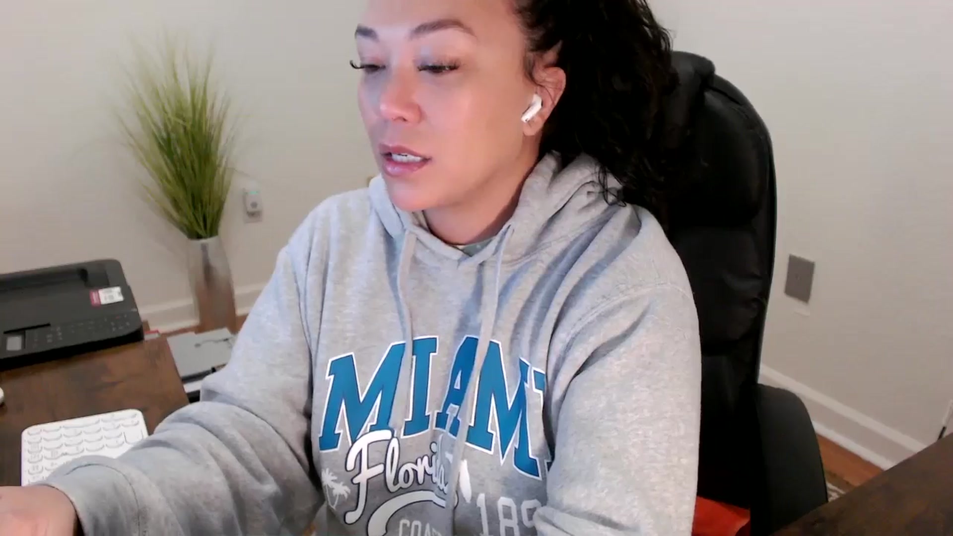 Gallery image thumbnail from MickaylaStar's myfreecams stream on, 02/02/2026, 14:33 image 2 of 20