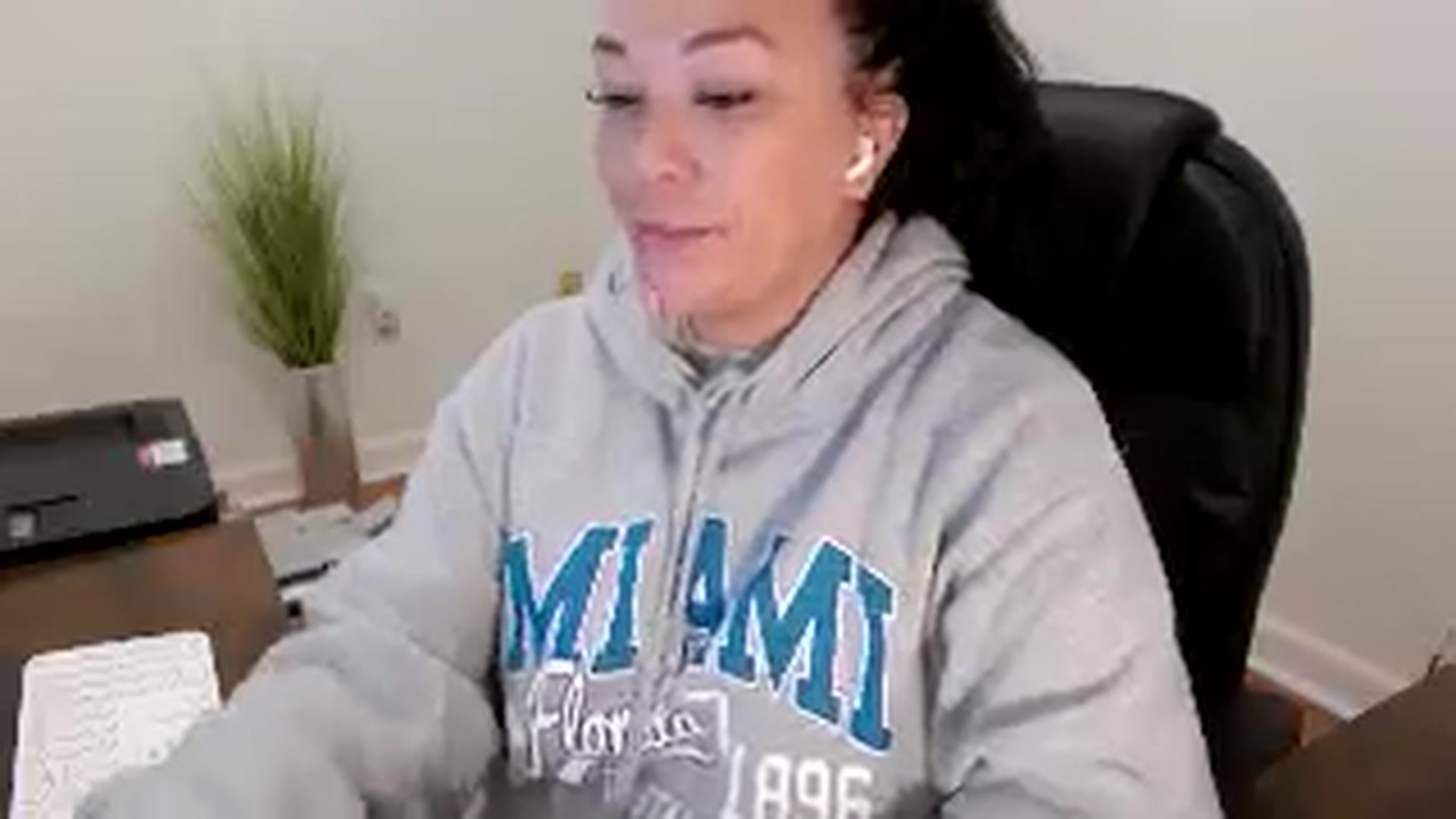 Gallery image thumbnail from MickaylaStar's myfreecams stream on, 02/02/2026, 15:11 image 16 of 20