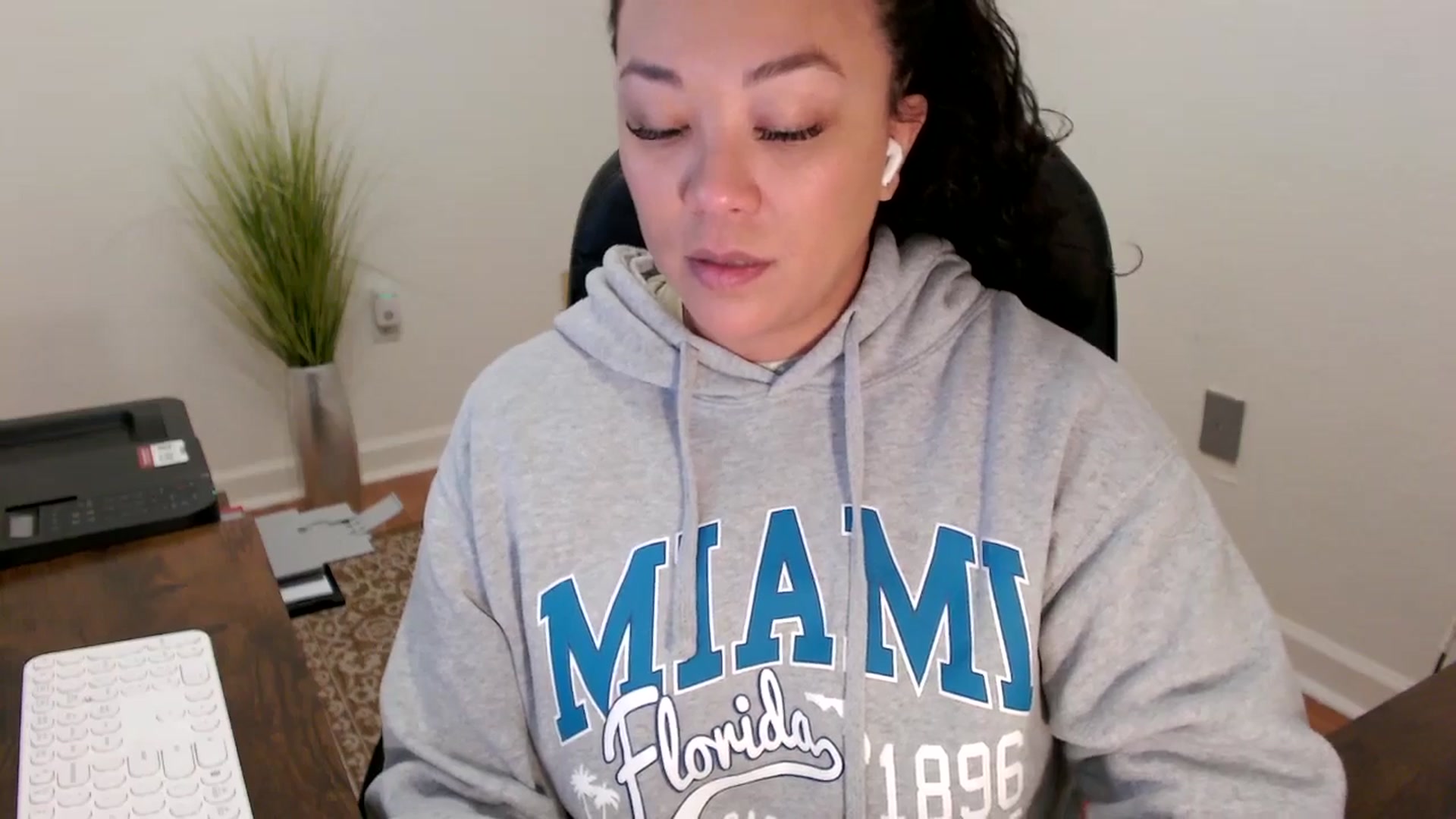 Gallery image thumbnail from MickaylaStar's myfreecams stream on, 02/02/2026, 15:11 image 6 of 20