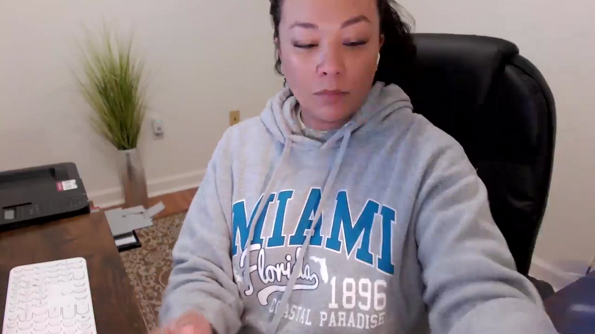 Gallery image thumbnail from MickaylaStar's myfreecams stream on, 02/02/2026, 15:36 image 4 of 20