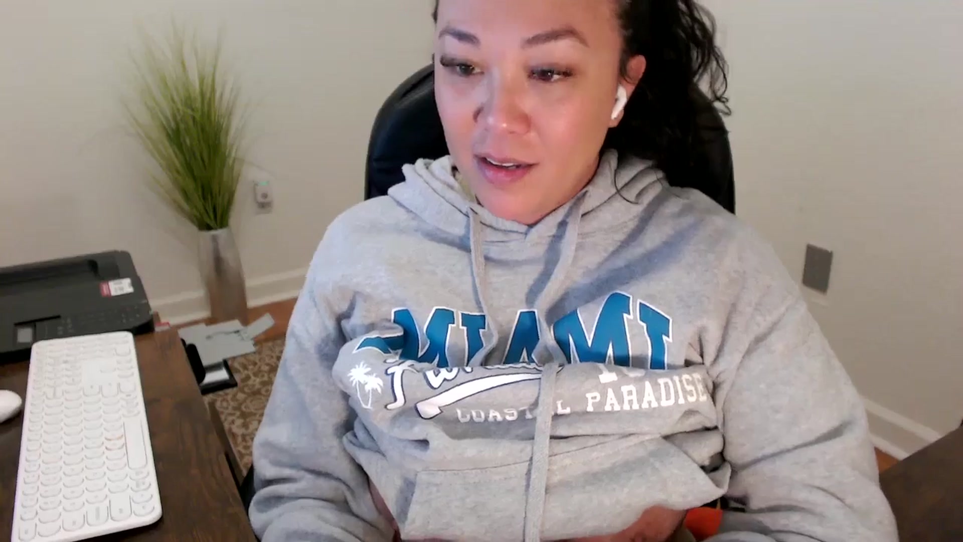 Gallery image thumbnail from MickaylaStar's myfreecams stream on, 02/02/2026, 16:56 image 10 of 20