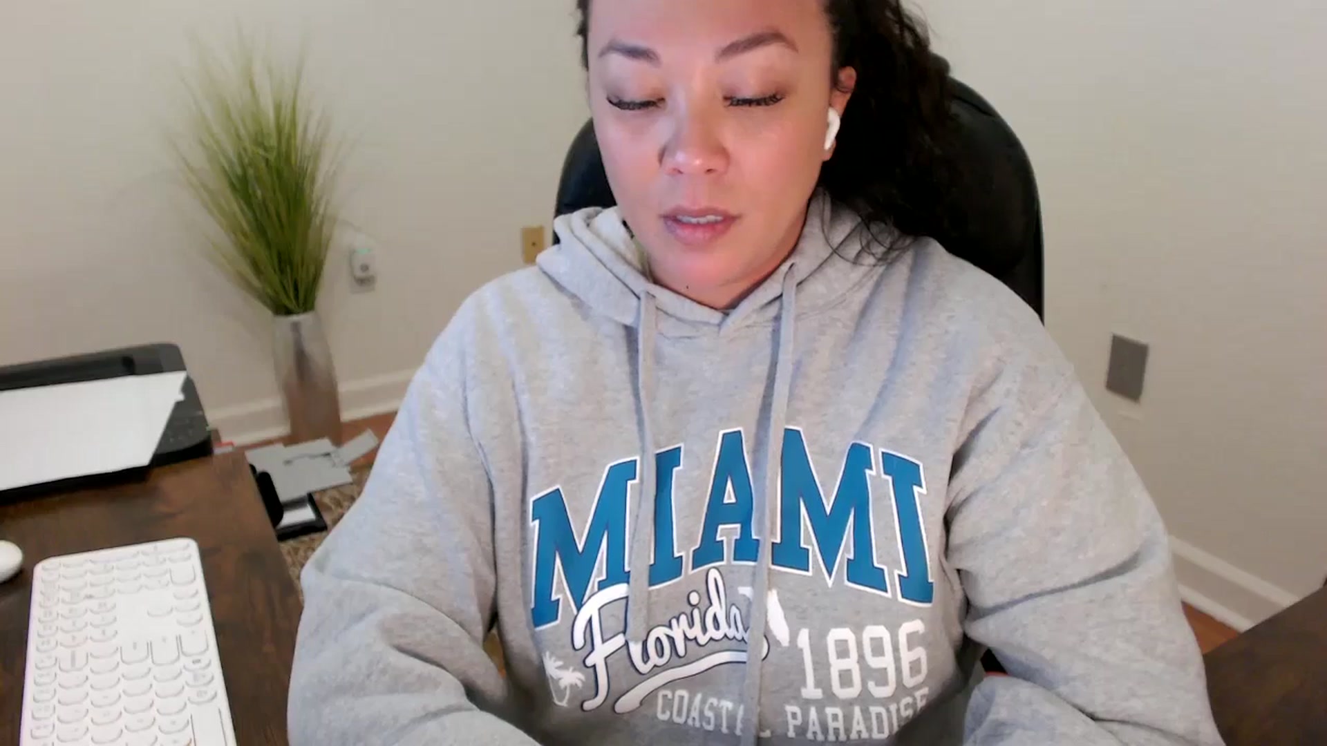 Gallery image thumbnail from MickaylaStar's myfreecams stream on, 02/02/2026, 17:22 image 14 of 20