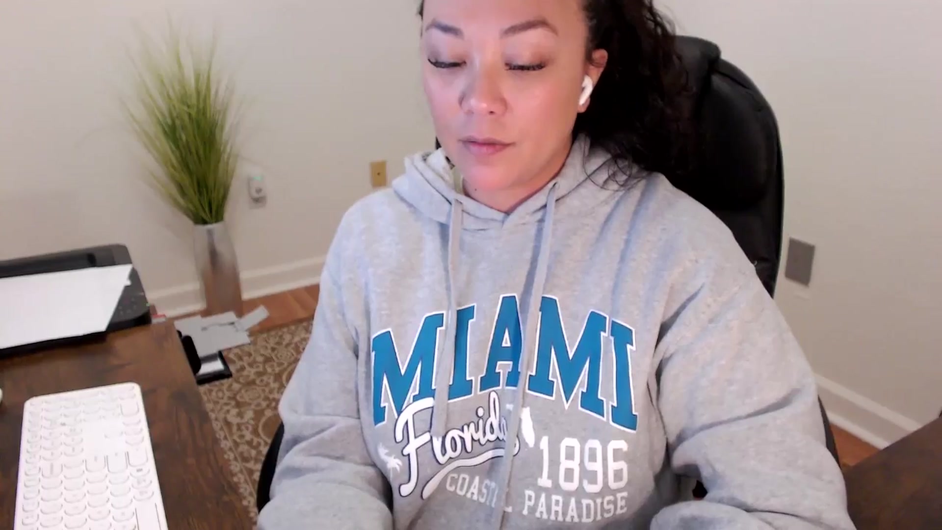 Gallery image thumbnail from MickaylaStar's myfreecams stream on, 02/02/2026, 17:22 image 15 of 20
