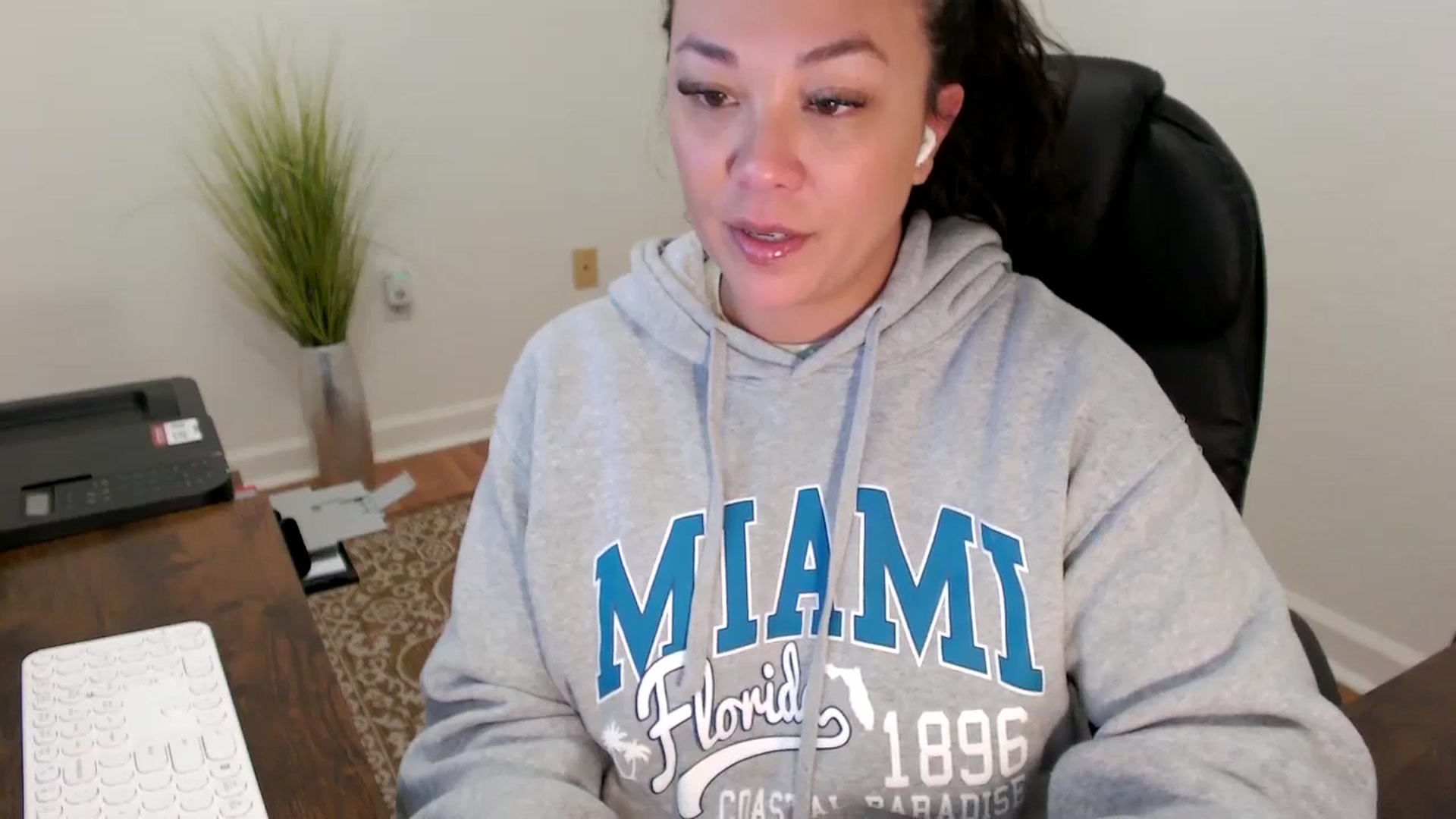 Gallery image thumbnail from MickaylaStar's myfreecams stream on, 02/02/2026, 19:29 image 5 of 20
