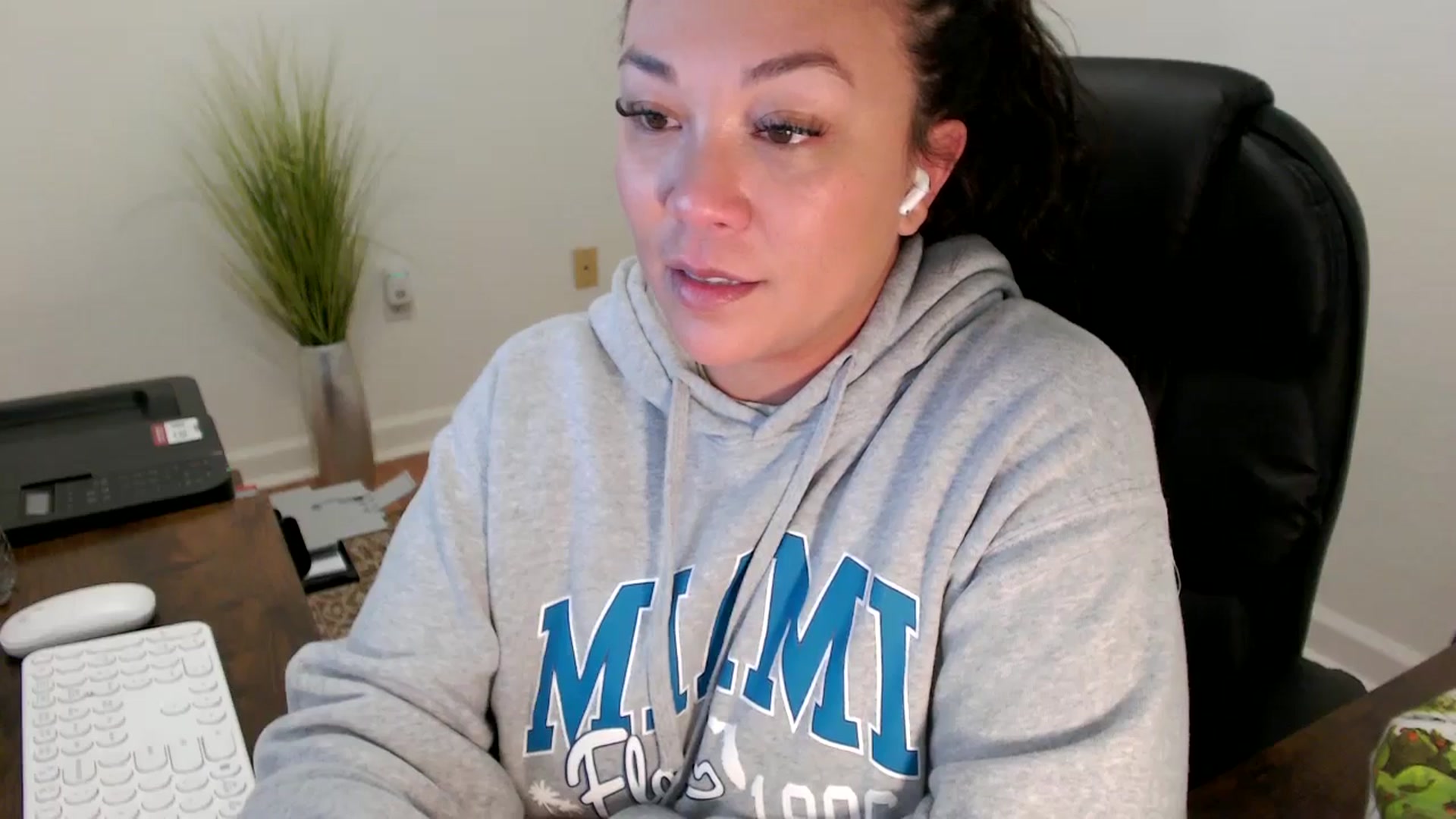 Gallery image thumbnail from MickaylaStar's myfreecams stream on, 02/02/2026, 19:29 image 16 of 20