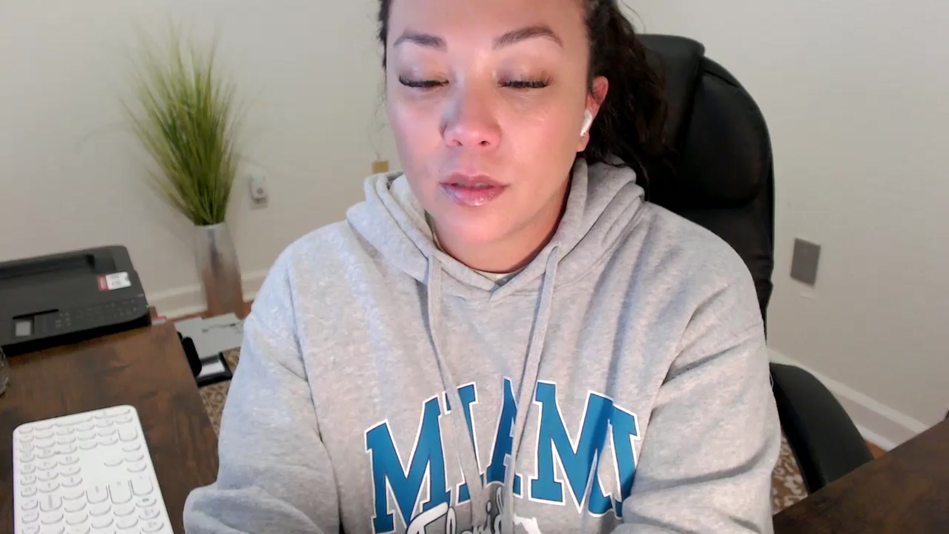 Gallery image thumbnail from MickaylaStar's myfreecams stream on, 02/02/2026, 19:29 image 10 of 20