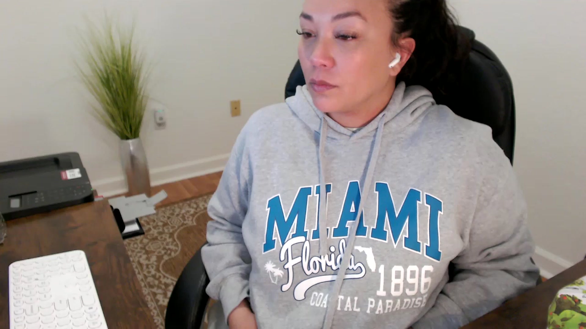 Gallery image thumbnail from MickaylaStar's myfreecams stream on, 02/02/2026, 19:29 image 13 of 20