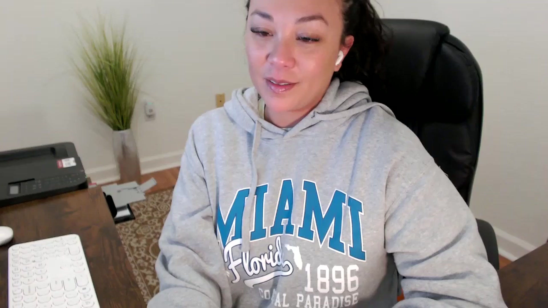 Gallery image thumbnail from MickaylaStar's myfreecams stream on, 02/02/2026, 19:42 image 9 of 20