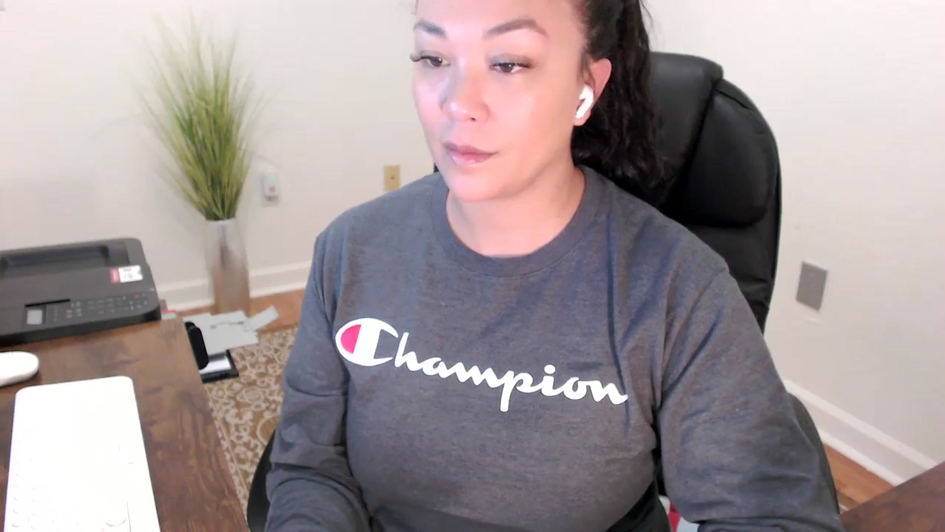 Gallery image thumbnail from MickaylaStar's myfreecams stream on, 02/03/2026, 17:04 image 9 of 20
