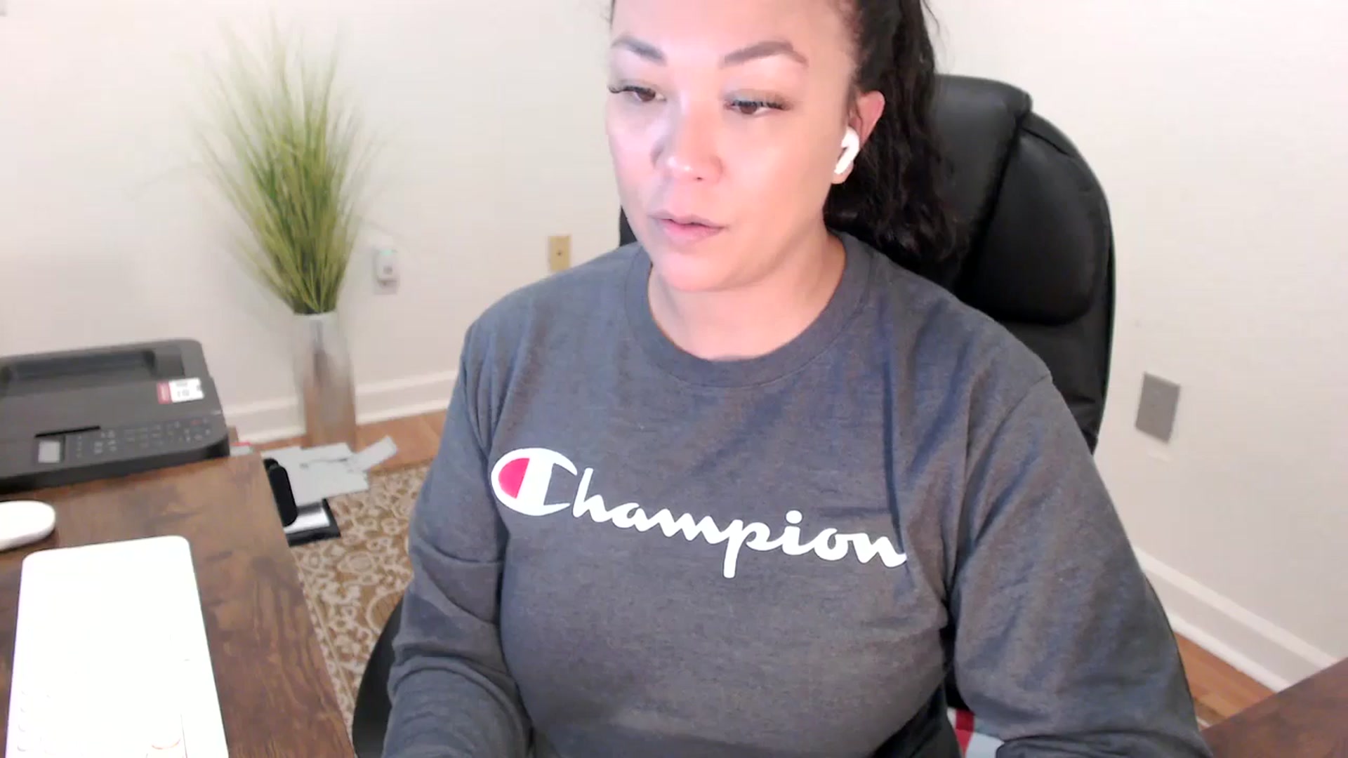 Gallery image thumbnail from MickaylaStar's myfreecams stream on, 02/03/2026, 17:04 image 7 of 20
