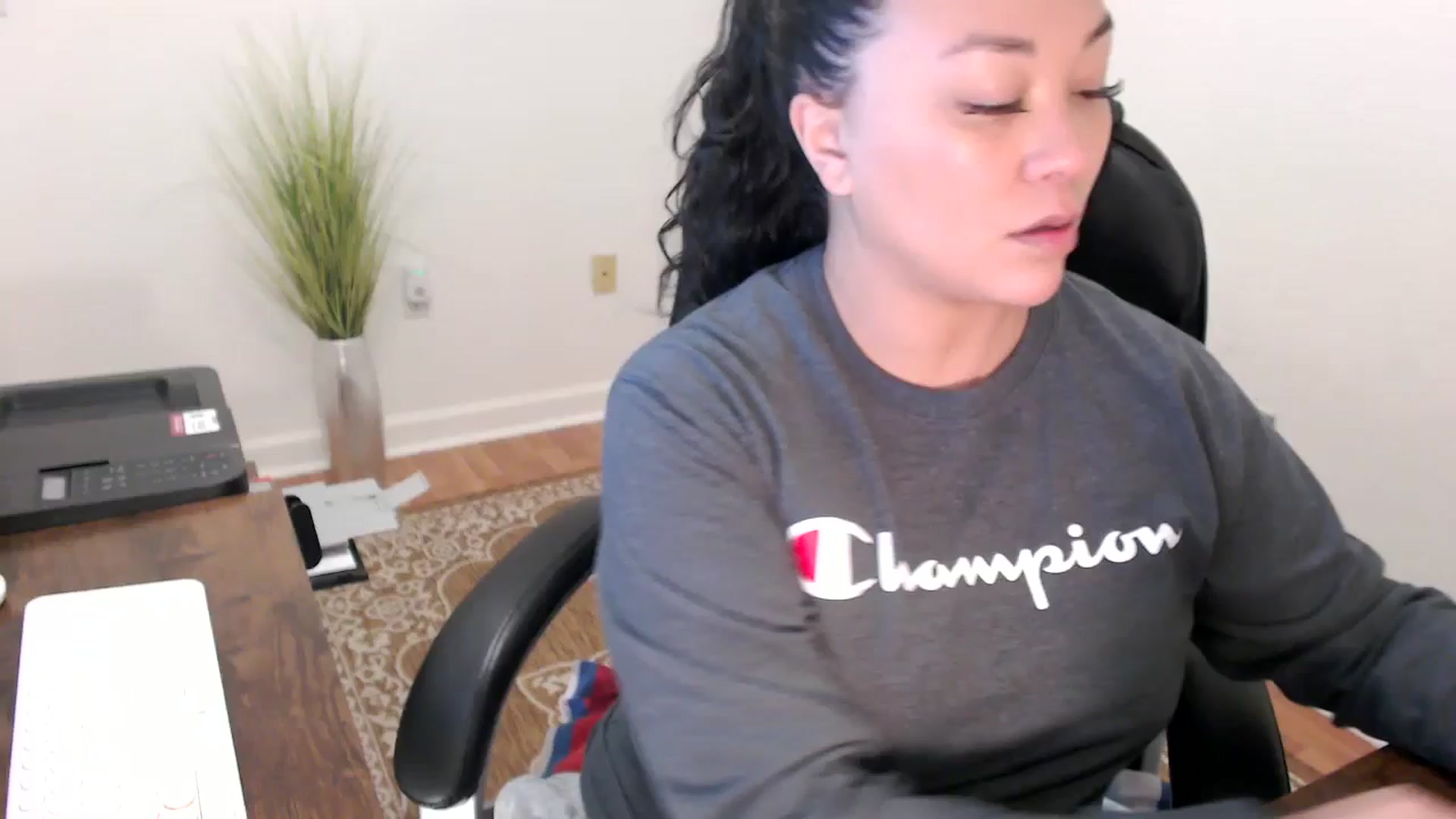 Gallery image thumbnail from MickaylaStar's myfreecams stream on, 02/03/2026, 17:04 image 1 of 20