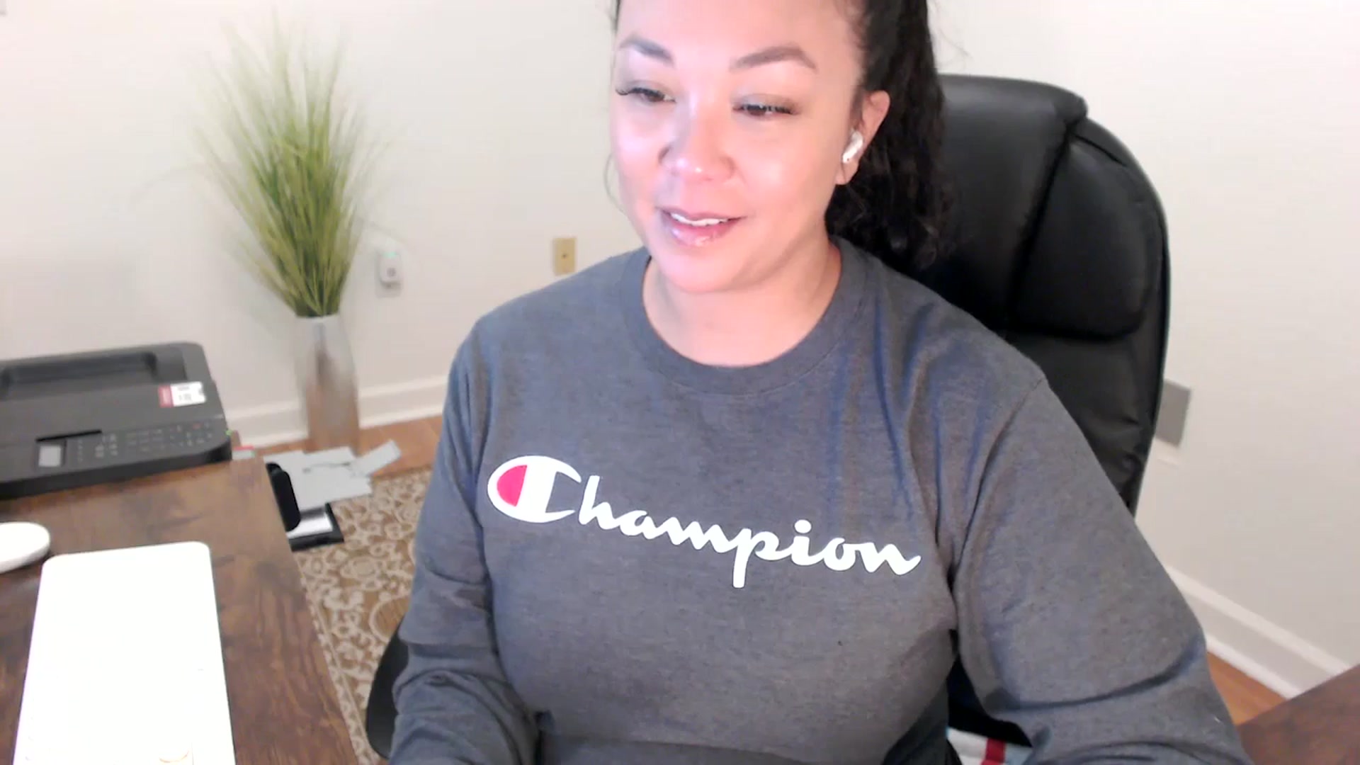 Gallery image thumbnail from MickaylaStar's myfreecams stream on, 02/03/2026, 18:23 image 6 of 20