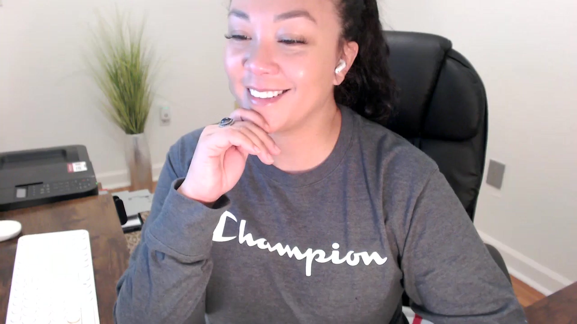 Gallery image thumbnail from MickaylaStar's myfreecams stream on, 02/03/2026, 18:23 image 7 of 20