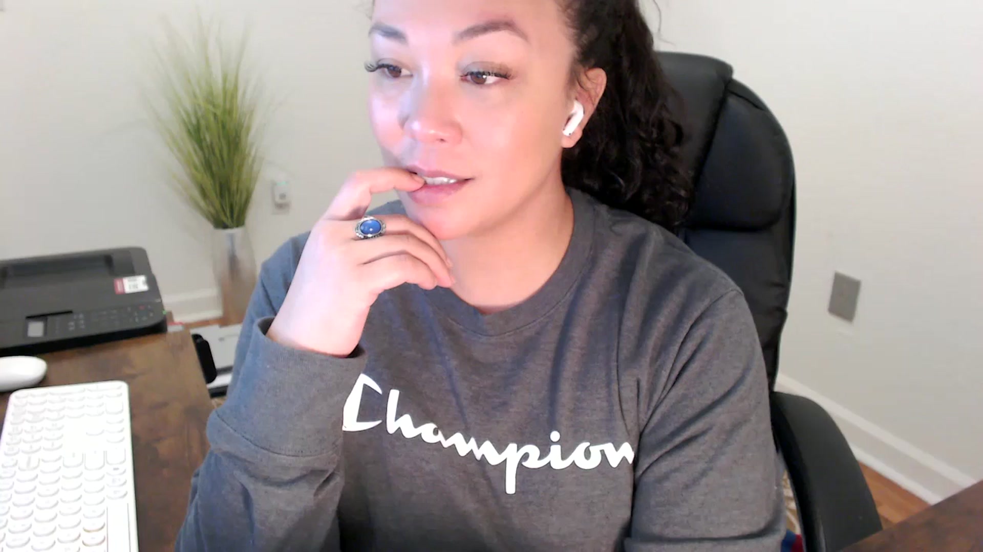 Gallery image thumbnail from MickaylaStar's myfreecams stream on, 02/03/2026, 19:15 image 18 of 20