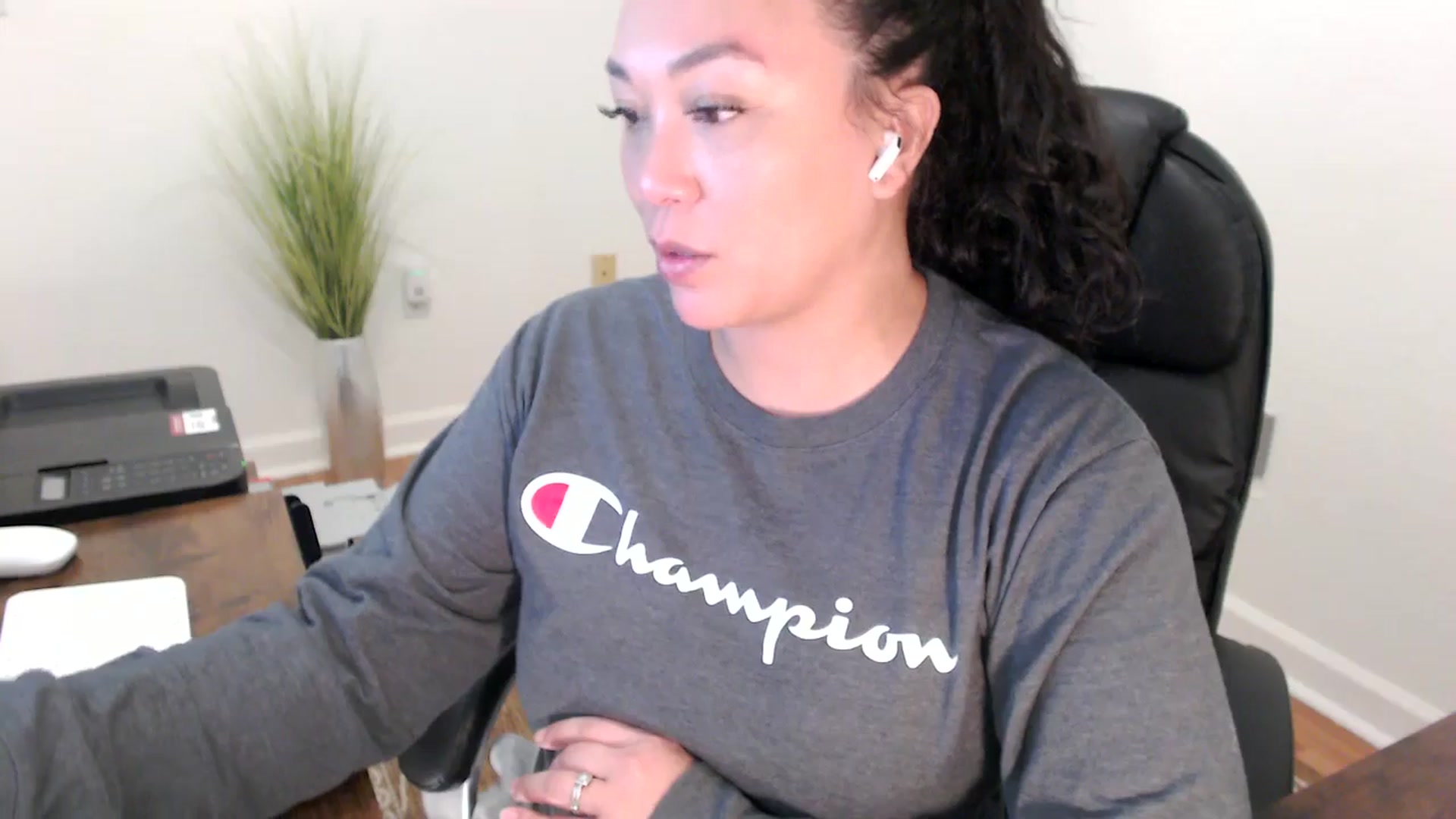 Gallery image thumbnail from MickaylaStar's myfreecams stream on, 02/03/2026, 19:15 image 5 of 20