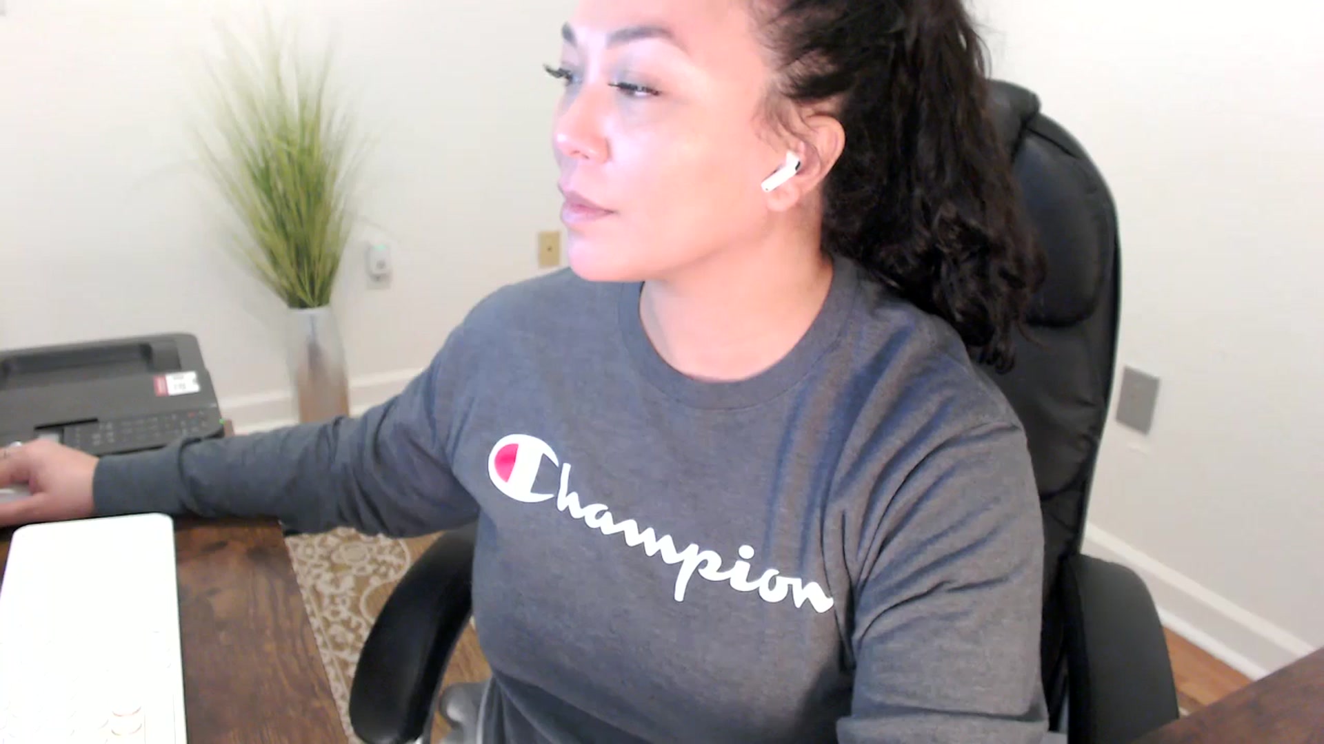 Gallery image thumbnail from MickaylaStar's myfreecams stream on, 02/03/2026, 19:15 image 16 of 20