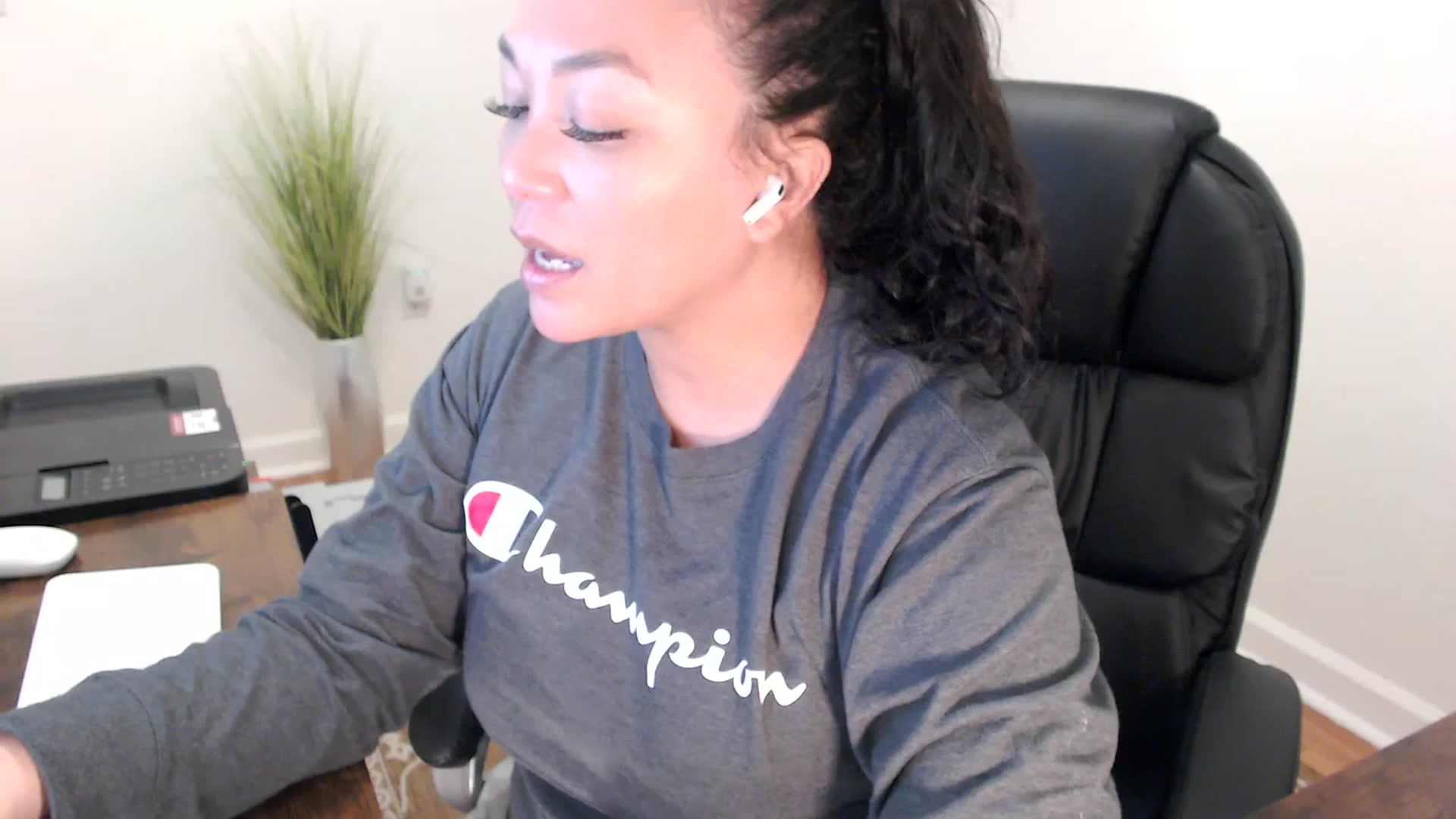 Gallery image thumbnail from MickaylaStar's myfreecams stream on, 02/03/2026, 19:15 image 1 of 20