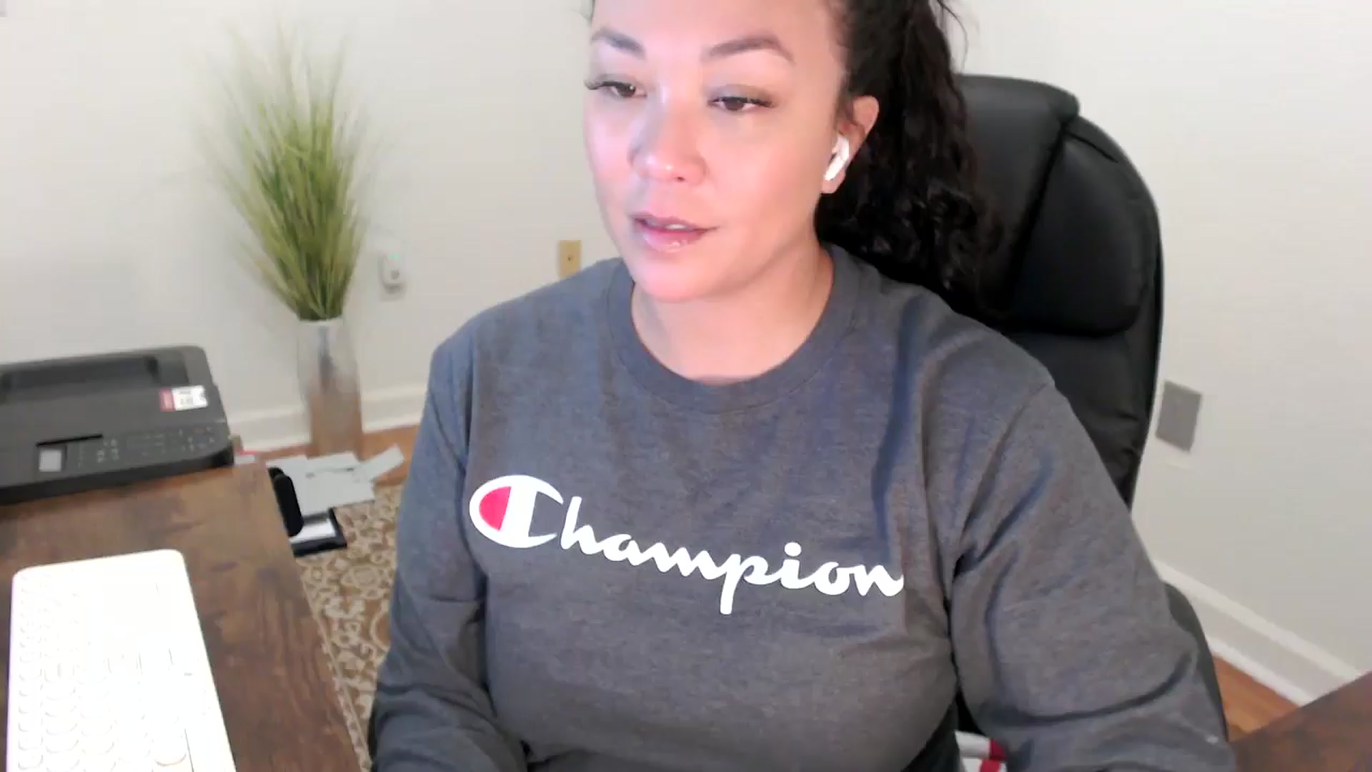 Gallery image thumbnail from MickaylaStar's myfreecams stream on, 02/03/2026, 20:07 image 1 of 20