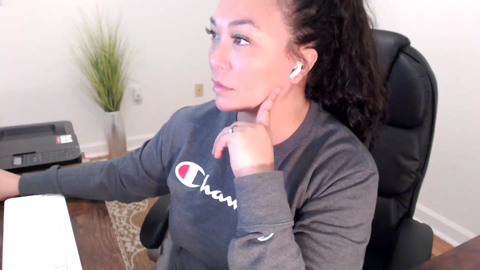 Gallery image thumbnail from MickaylaStar's myfreecams stream on, 02/03/2026, 20:07 image 3 of 20