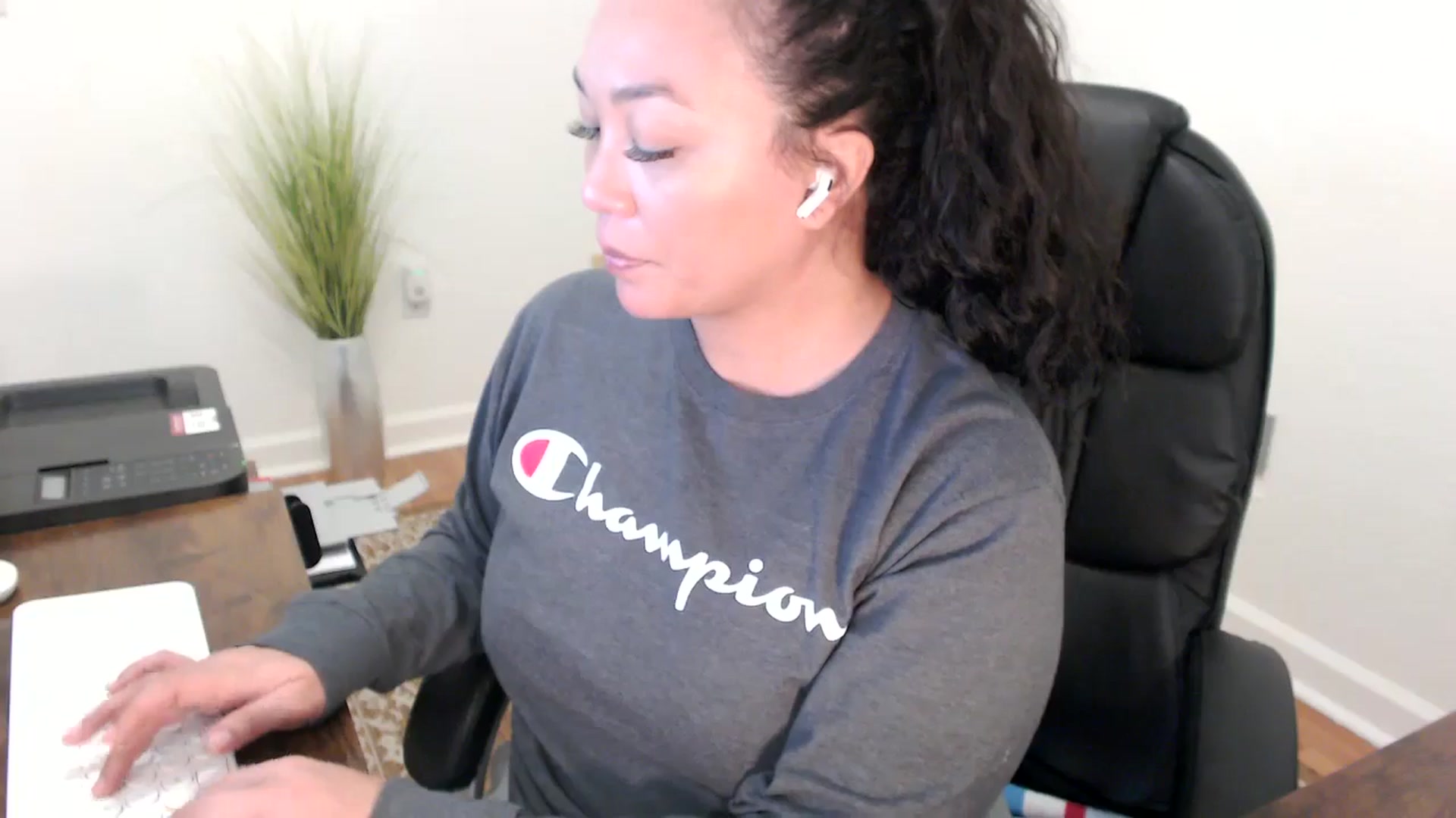Gallery image thumbnail from MickaylaStar's myfreecams stream on, 02/03/2026, 20:07 image 6 of 20