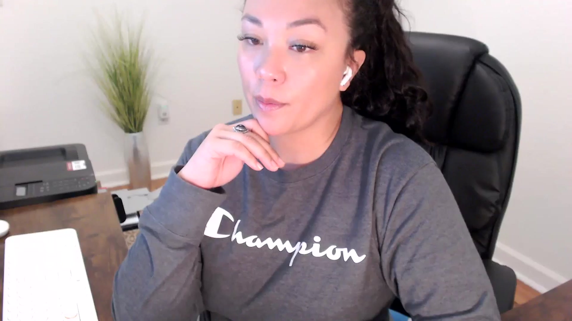 Gallery image thumbnail from MickaylaStar's myfreecams stream on, 02/03/2026, 20:07 image 7 of 20
