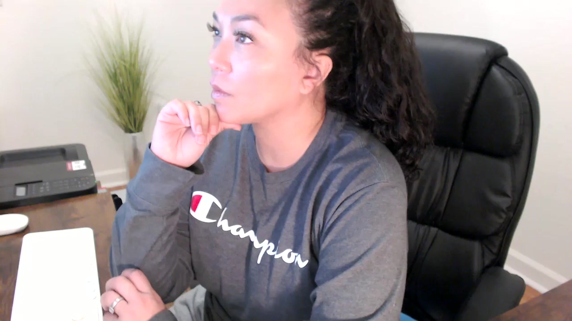 Gallery image thumbnail from MickaylaStar's myfreecams stream on, 02/03/2026, 20:07 image 15 of 20