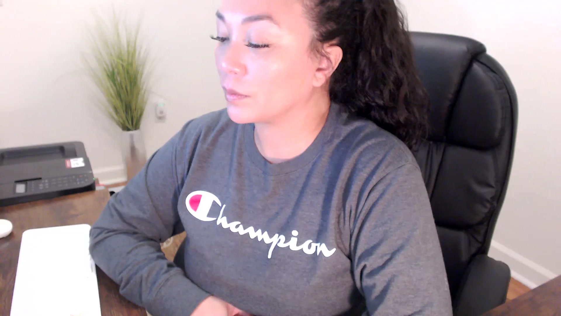 Gallery image thumbnail from MickaylaStar's myfreecams stream on, 02/03/2026, 20:07 image 17 of 20