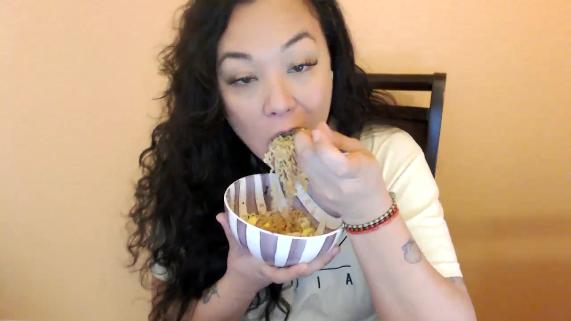 Gallery image thumbnail from MickaylaStar's myfreecams stream on, 02/04/2026, 18:38 image 13 of 20