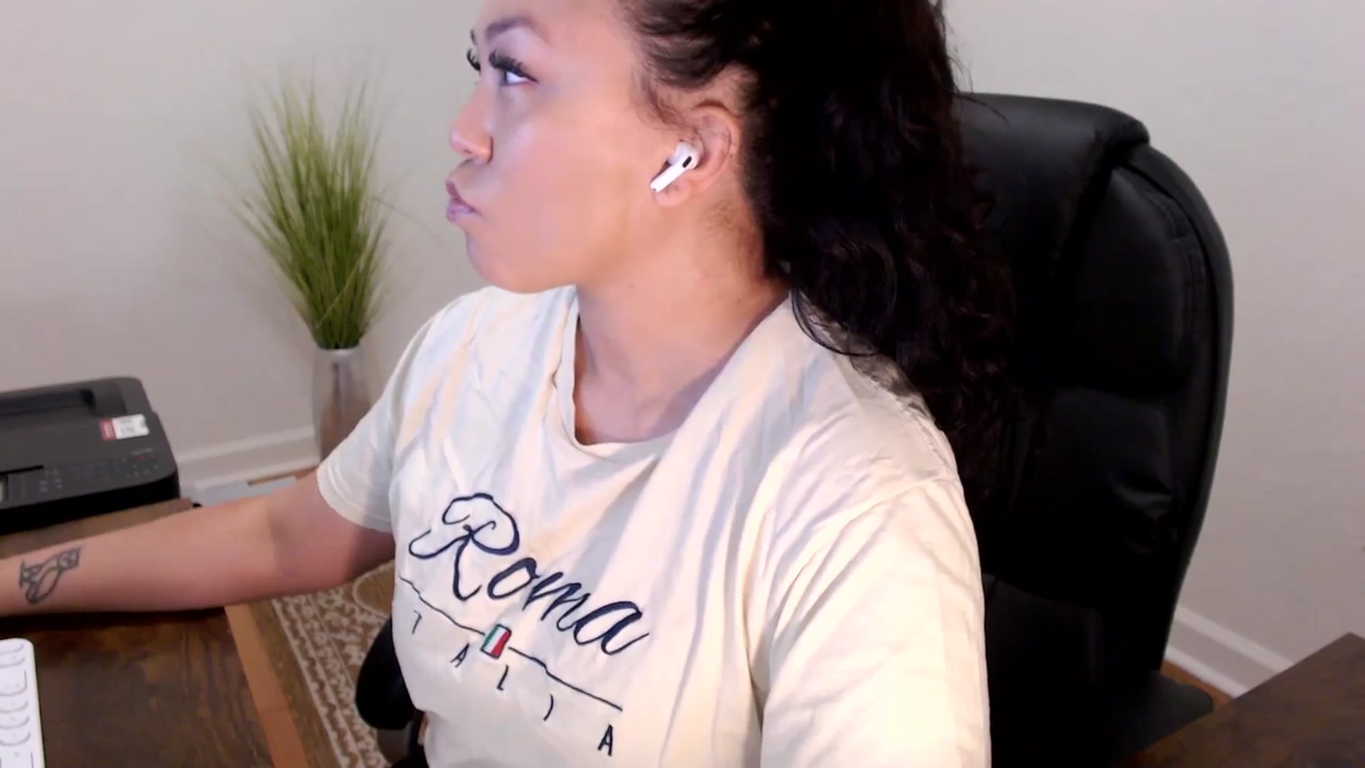 Gallery image thumbnail from MickaylaStar's myfreecams stream on, 02/12/2026, 16:20 image 10 of 20