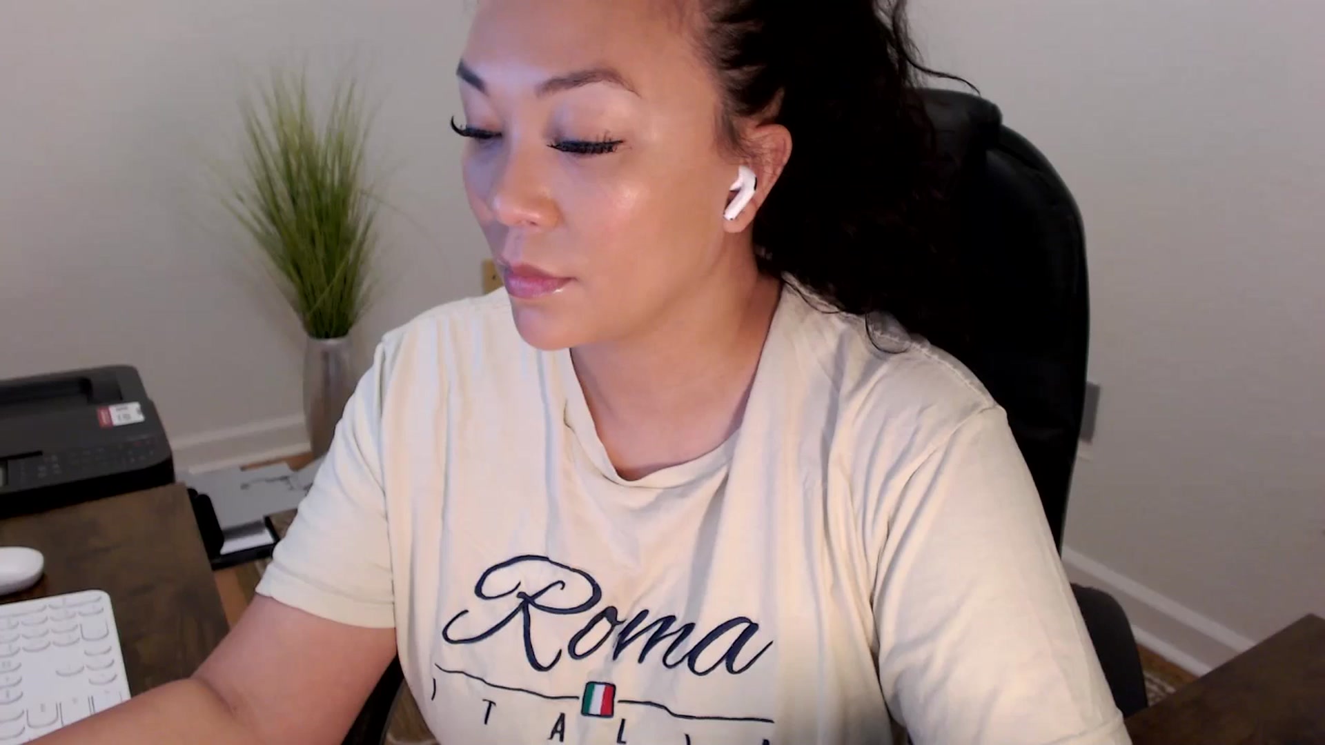 Gallery image thumbnail from MickaylaStar's myfreecams stream on, 02/12/2026, 16:20 image 1 of 20