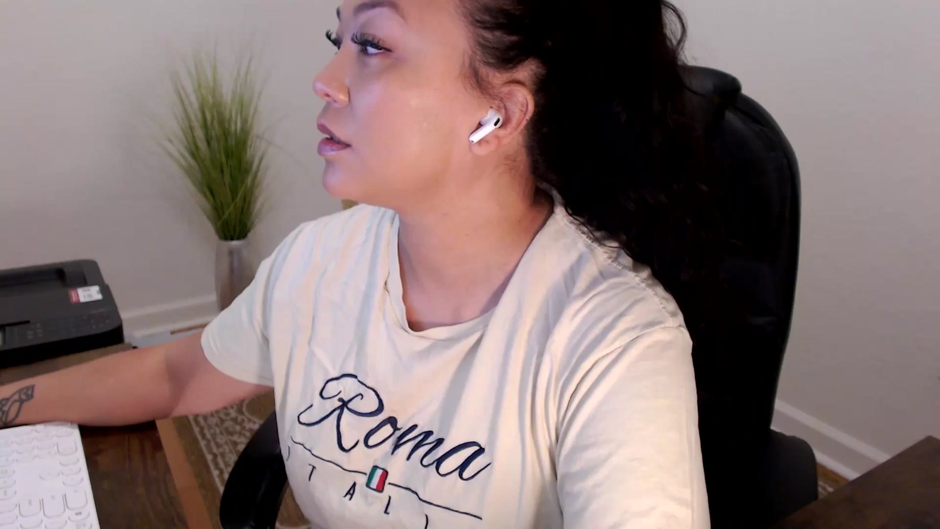Gallery image thumbnail from MickaylaStar's myfreecams stream on, 02/12/2026, 16:20 image 2 of 20