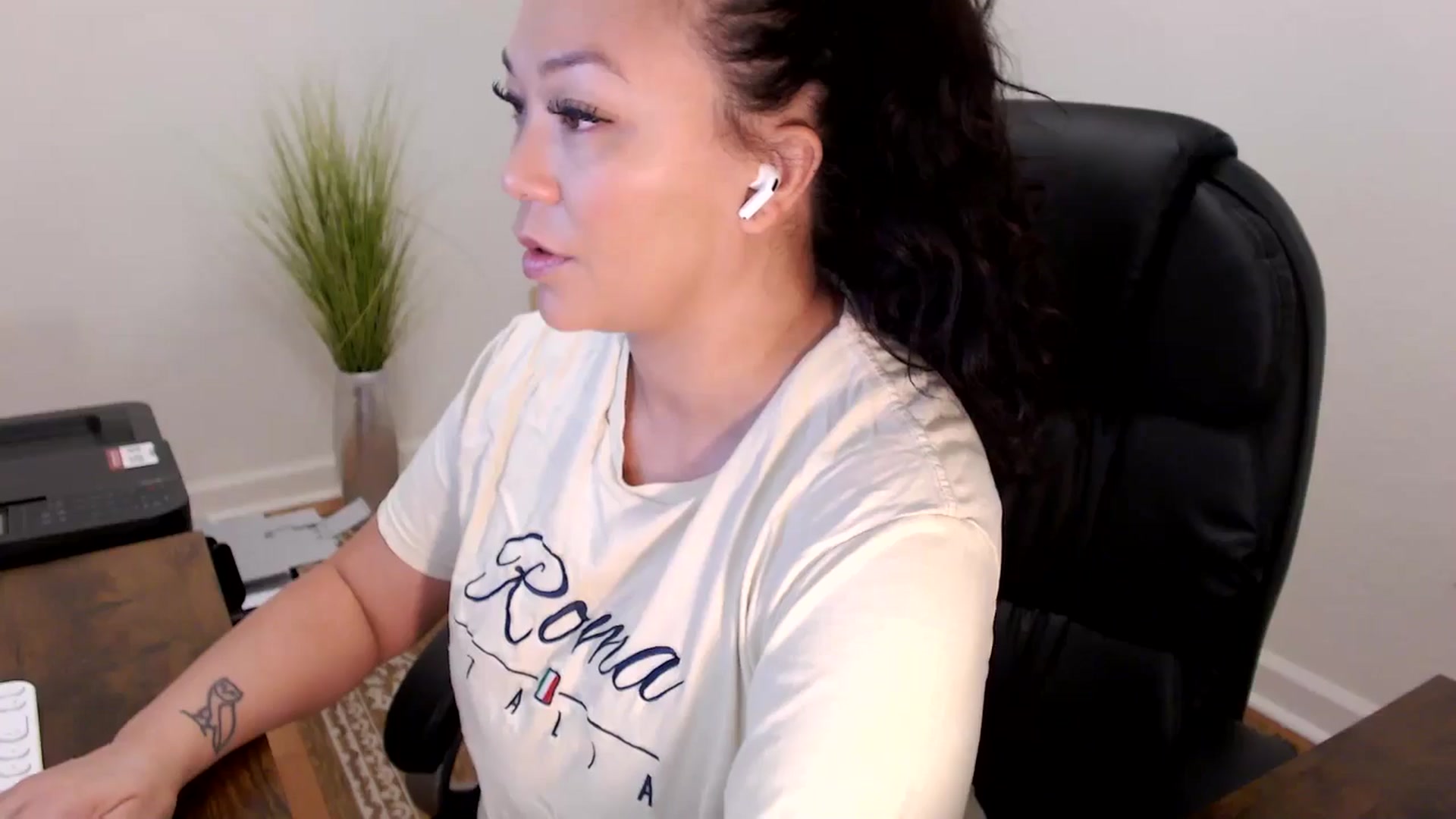 Gallery image thumbnail from MickaylaStar's myfreecams stream on, 02/12/2026, 16:20 image 6 of 20