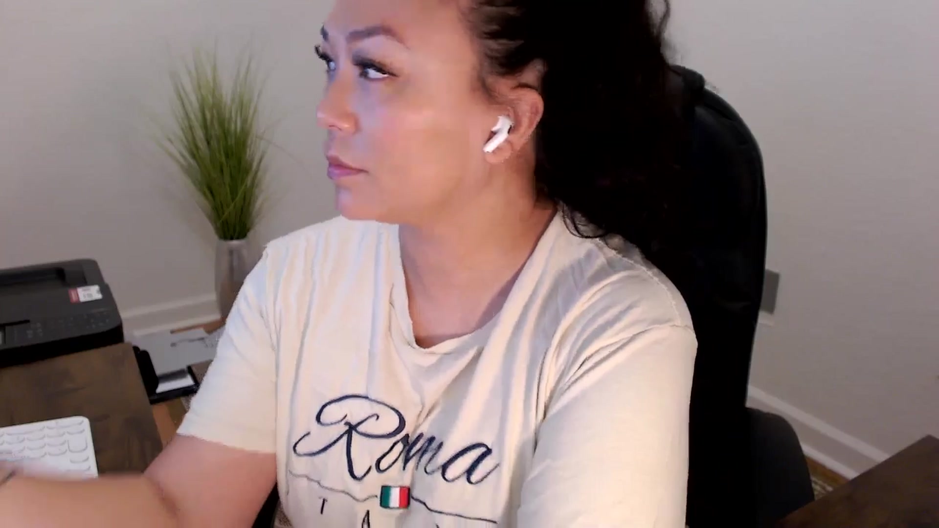 Gallery image thumbnail from MickaylaStar's myfreecams stream on, 02/12/2026, 16:20 image 13 of 20