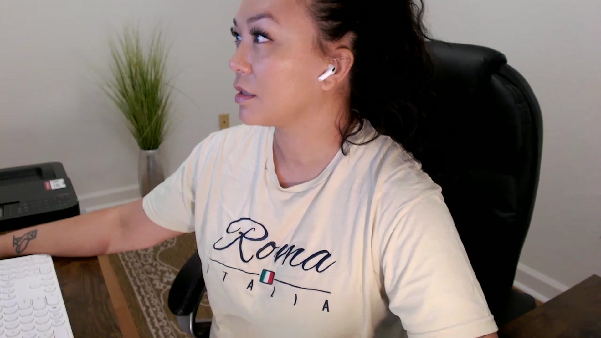 Gallery image thumbnail from MickaylaStar's myfreecams stream on, 02/12/2026, 17:29 image 4 of 20