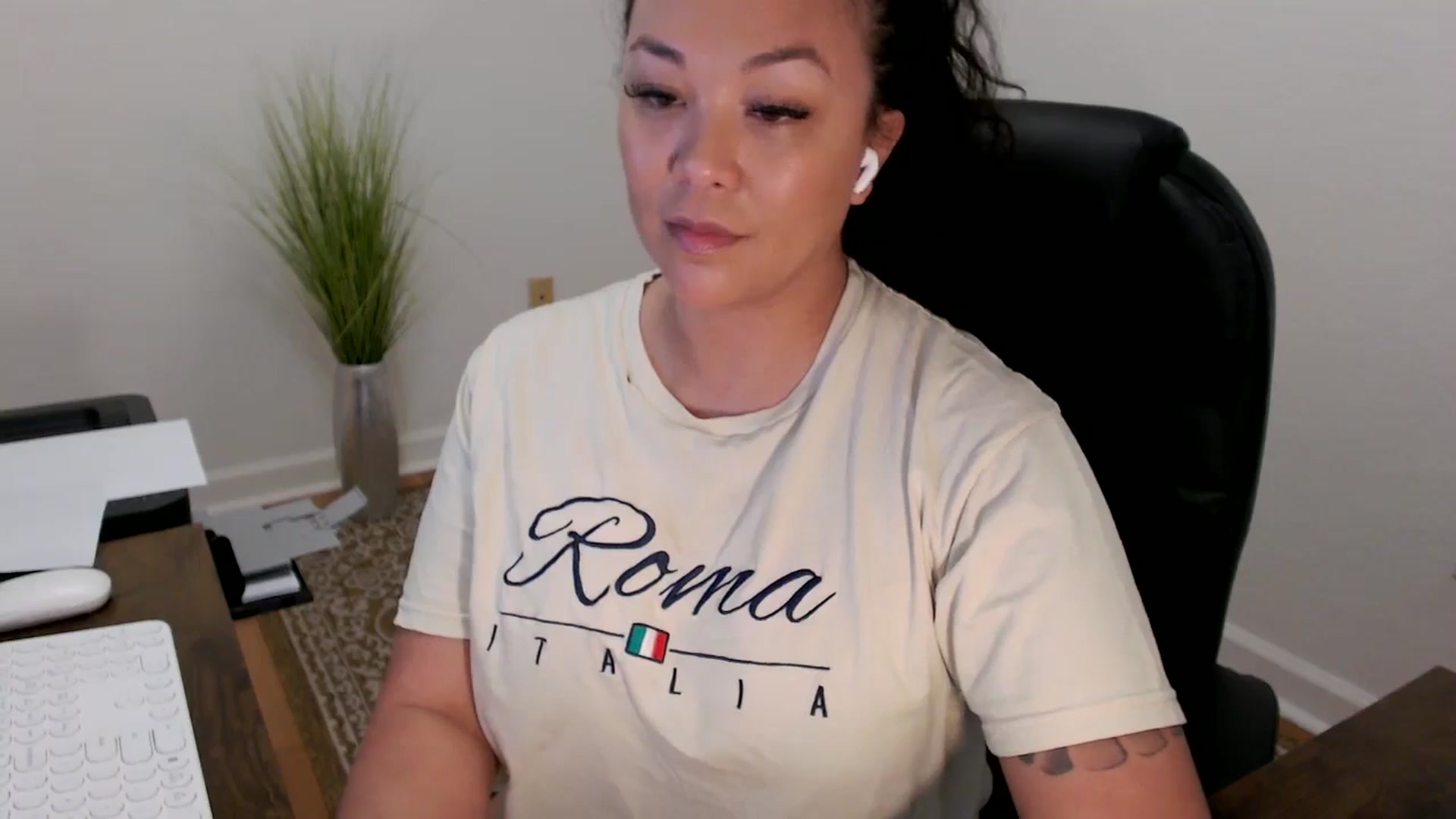 Gallery image thumbnail from MickaylaStar's myfreecams stream on, 02/12/2026, 18:56 image 8 of 20