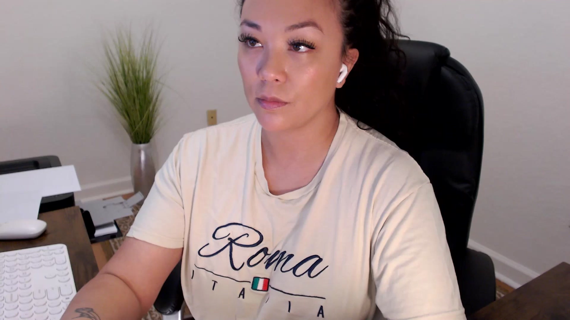 Gallery image thumbnail from MickaylaStar's myfreecams stream on, 02/12/2026, 18:56 image 19 of 20