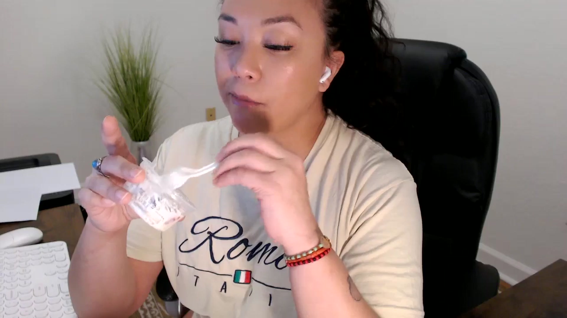 Gallery image thumbnail from MickaylaStar's myfreecams stream on, 02/12/2026, 18:56 image 10 of 20
