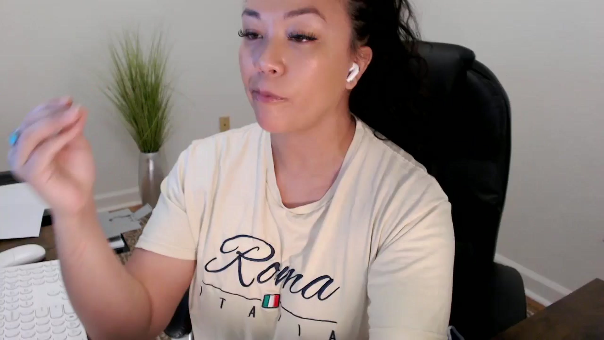 Gallery image thumbnail from MickaylaStar's myfreecams stream on, 02/12/2026, 18:56 image 17 of 20