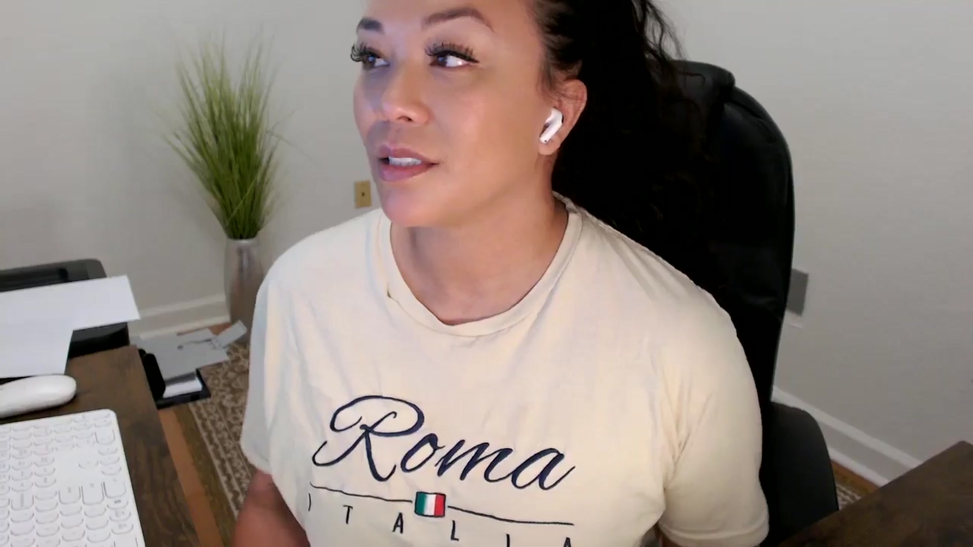 Gallery image thumbnail from MickaylaStar's myfreecams stream on, 02/12/2026, 18:56 image 6 of 20