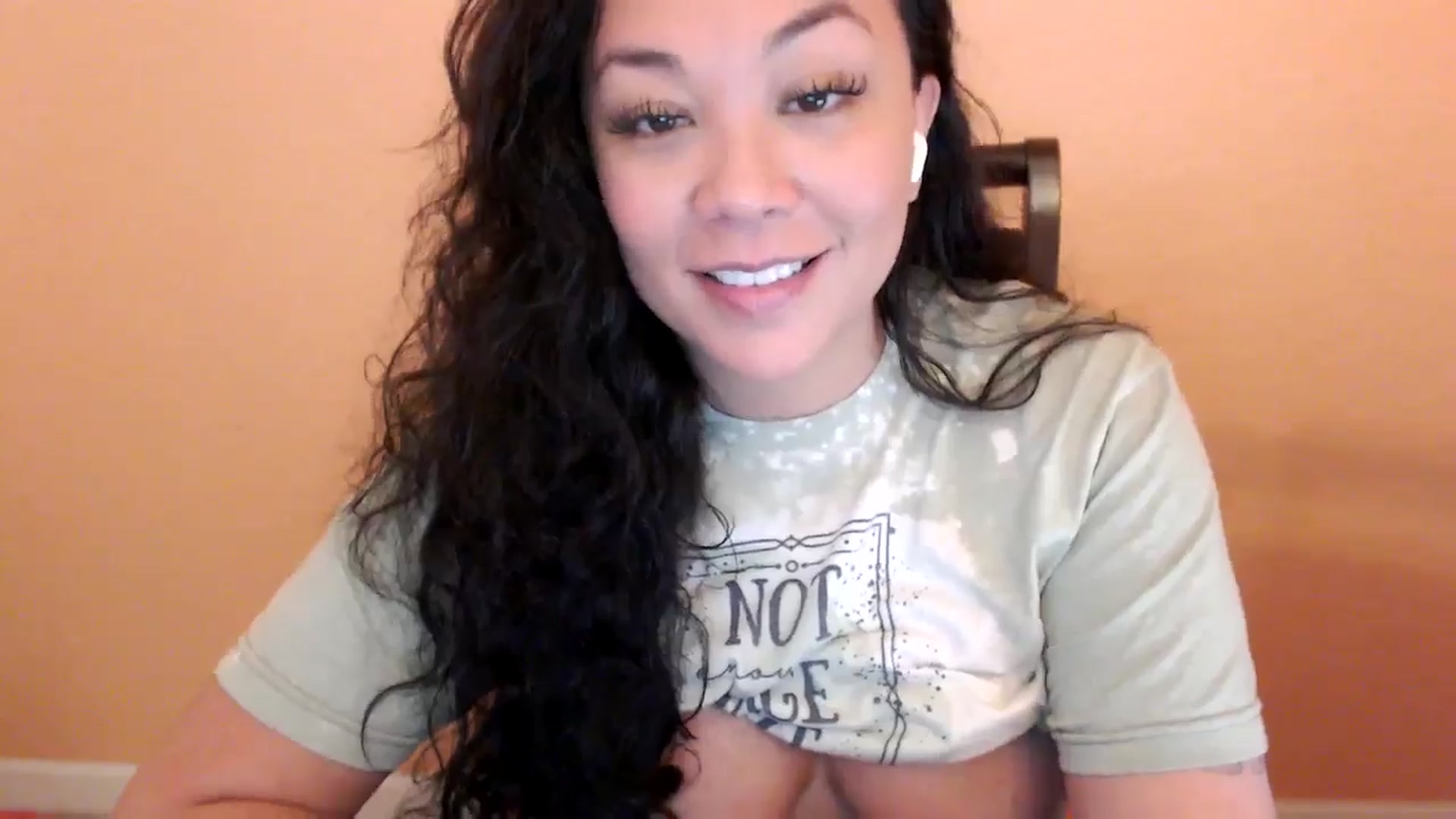 Gallery image thumbnail from MickaylaStar's myfreecams stream on, 02/13/2026, 18:19 image 18 of 20
