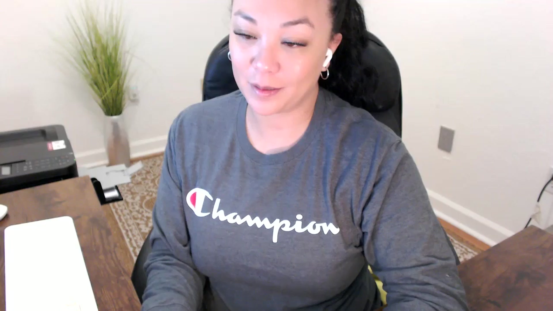 Gallery image thumbnail from MickaylaStar's myfreecams stream on, 02/24/2026, 16:54 image 19 of 20