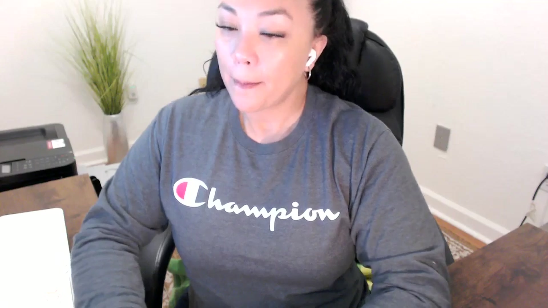 Gallery image thumbnail from MickaylaStar's myfreecams stream on, 02/24/2026, 16:54 image 9 of 20