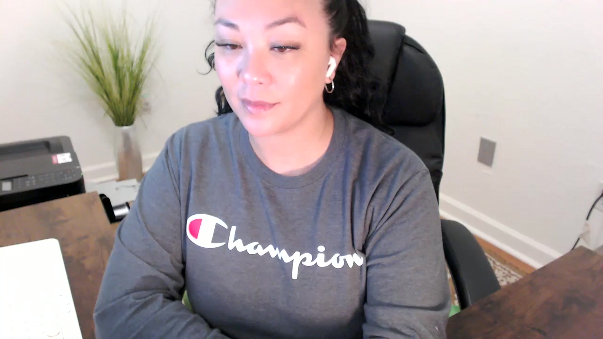 Gallery image thumbnail from MickaylaStar's myfreecams stream on, 02/24/2026, 18:58 image 8 of 20