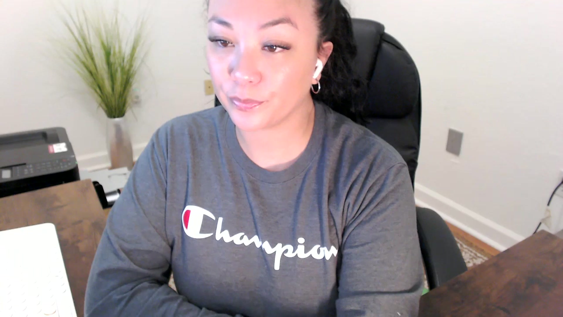 Gallery image thumbnail from MickaylaStar's myfreecams stream on, 02/24/2026, 18:58 image 11 of 20