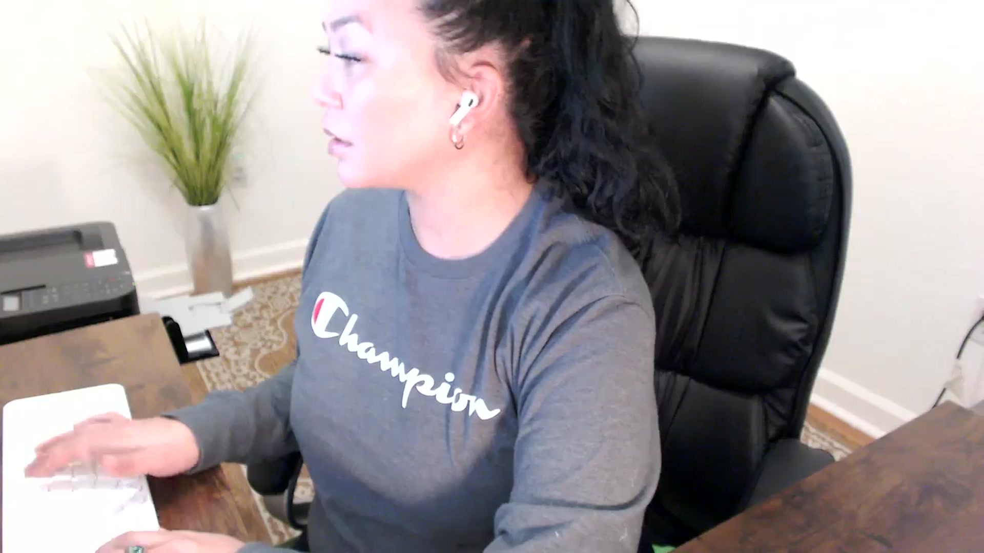 Gallery image thumbnail from MickaylaStar's myfreecams stream on, 02/24/2026, 18:58 image 18 of 20