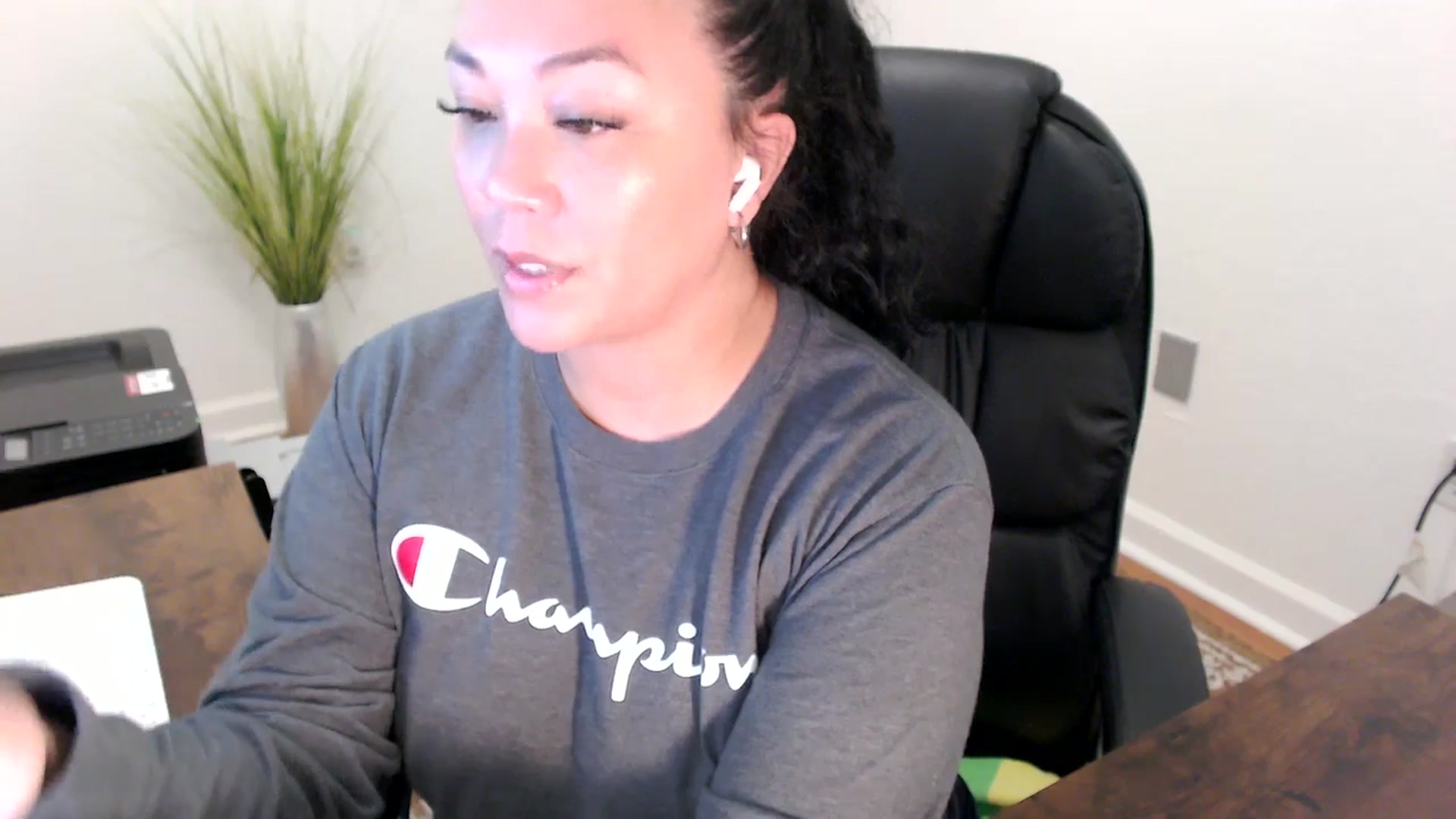 Gallery image thumbnail from MickaylaStar's myfreecams stream on, 02/24/2026, 18:58 image 15 of 20