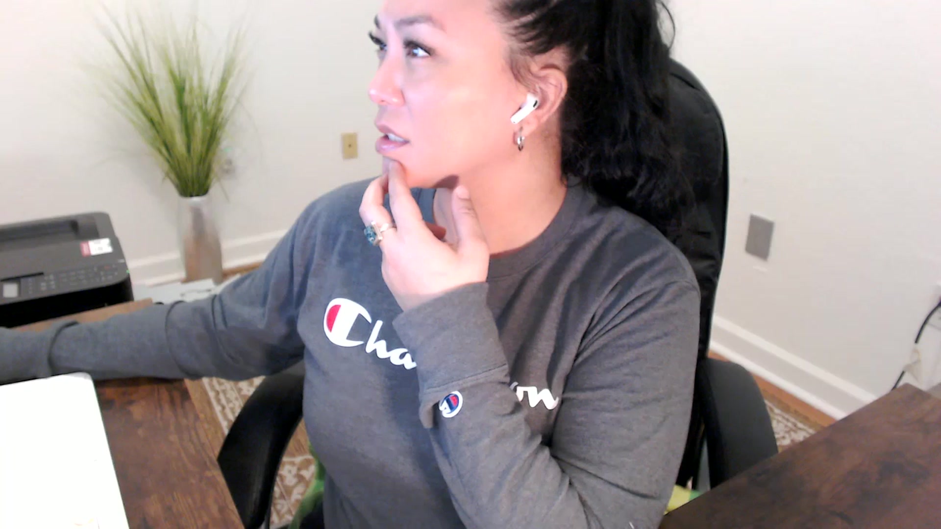 Gallery image thumbnail from MickaylaStar's myfreecams stream on, 02/24/2026, 18:58 image 7 of 20